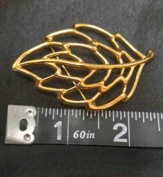 Vintage Trifari Brooch Gold-Tone Metal Leaf Pin C… - image 6