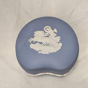 Vintage blue and white Wedgewood jasperware kidney shaped trinket dish
