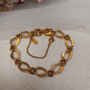 Vintage Monet Bracelet Textured Gold-Tone Metal Links W/ Clasp & Safety Chain