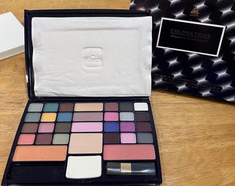 Vtg 90s Avon Colorations Beauty Collection Makeup Palette 30 Shades New Boxed