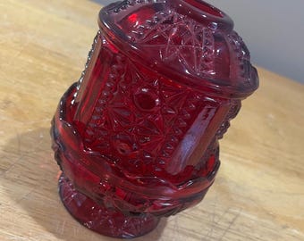 Lámpara de hadas vintage Homco de cristal rojo brillante con forma de estrellas y portavelas MCM