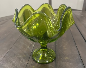 Viking Green Swung Glass Handkerchief Vase 5.75" x 6" Pedestal 6 Petal