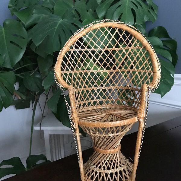 Vintage Peacock Chair in poppenformaat - perfect voor een plant!