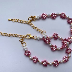 Y2K Daisy and Pearl Chain Bracelet