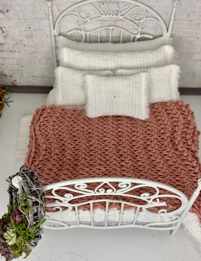 Miniature Pink Rose Knitted Blanket Dollhouse Accessory Etsy