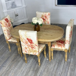 Miniature dollhouse dining table set, set of 5 including 1 table and 4 chairs, Floral