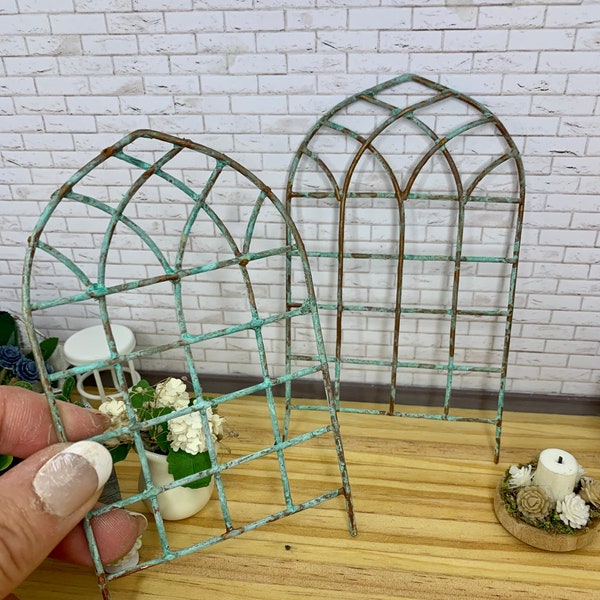 Miniature dollhouse patina metal trellis, dollhouse garden or greenhouse, miniature plants and flowers decoration