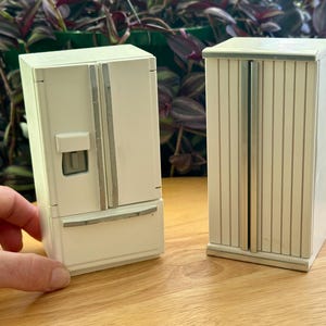 Miniature dollhouse kitchen refrigerators, 2 options available, mini white refrigerator