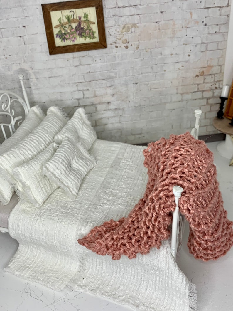 Miniature Pink Rose Knitted Blanket Dollhouse Accessory Etsy