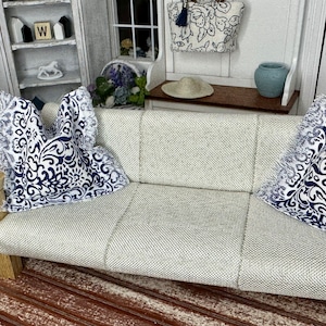 Set of 2 miniature dollhouse Blue and White Floral pillows, mini pillows, dollhouse decor