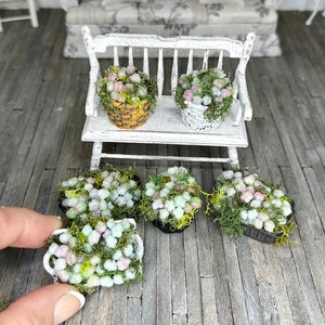 Miniature dollhouse potted succulent flowers, mini floral arrangement, red/green succulents