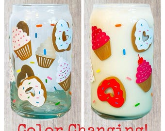 COLOR CHANGING Cupcakes & Heart Donuts Can Glass - Valentine's Cup - Valentine's Tumbler