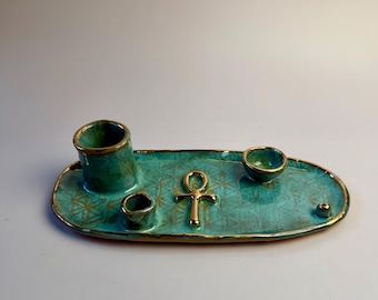 Plato ritual egipcio hecho a mano con Ankh – Plato de altar de los cuatro elementos – Plato de ofrendas de cerámica turquesa con brillo dorado