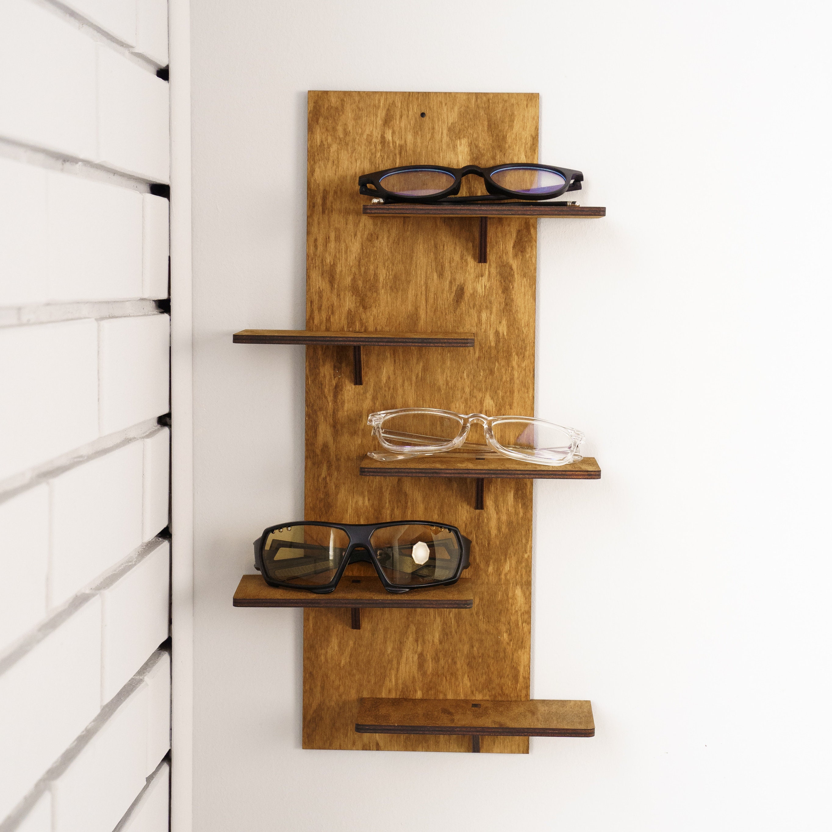 Brillenhalter im modernen Design - Forme Farben Holzoptik - Coole
