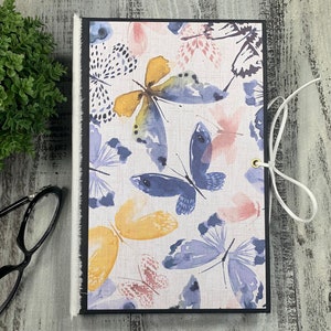 Journal vierge non ligné | Carnet de notes | Agenda | Agenda | Papier kraft ordinaire | Fait main | Papillons bleus roses jaunes