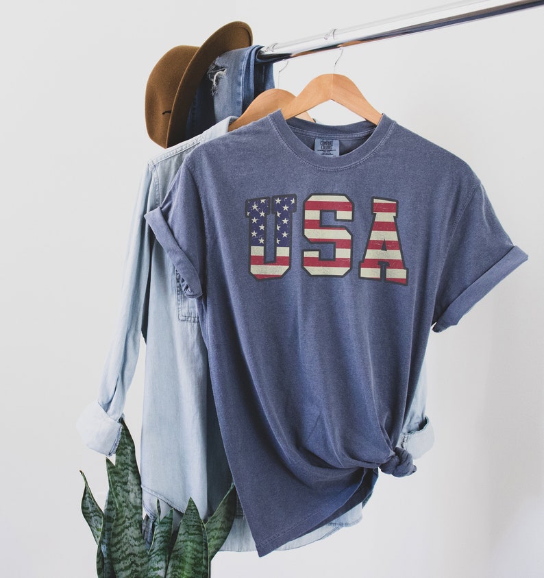 USA with Vintage Flag Patriotic July 4th / Memorial Day Comfort Colors T-shirt