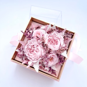 Mother’s Day gift Preserved peonies rose Garden rose arrangement in a box customize theme. Acrylic top Mother’s Day birthday gift