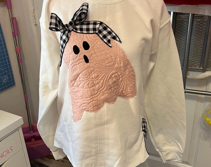Vintage Quilt Ghost with Bow Sweatshirt main image 1