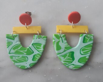 Dangler earrings (large) - arch mobile style in lime