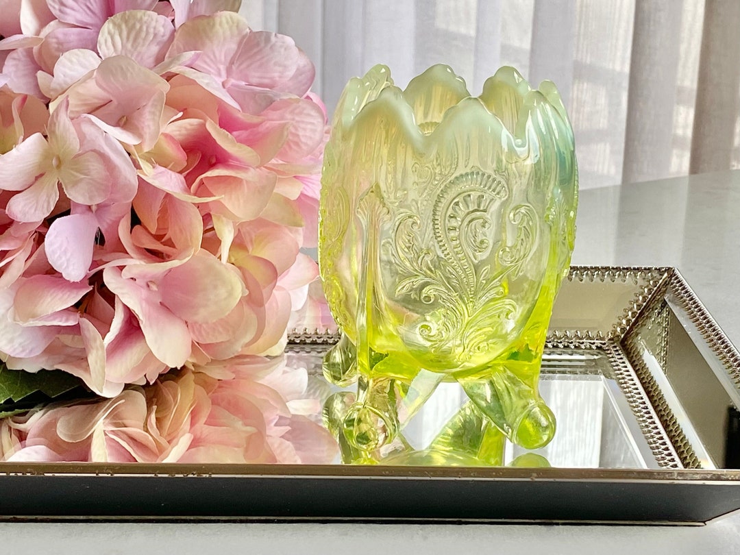 Vintage Northwood Vaseline Glass Inverted Fan Feather Rose Bowl / Vase