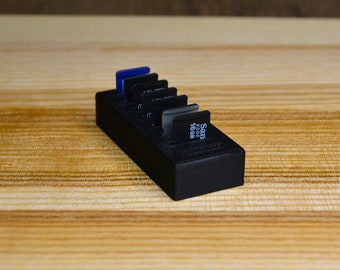 Organizador de tarjetas MicroSD, soporte para tarjetas de memoria impreso en 3D con 8 ranuras