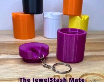 The JewelStash Mate: Your Ultimate Jewelry Companion for On-the-Go Elegance