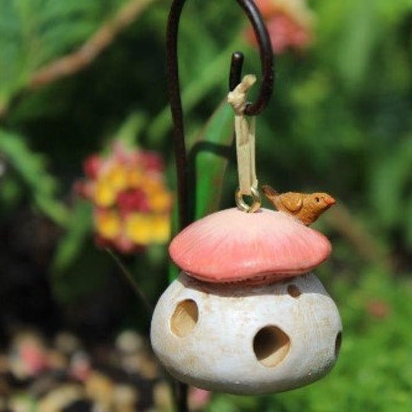 Mini Mushroom Birdfeeder, Fairy Garden Birdfeeder, Dollhouse Birdfeeder, Miniature Birdfeeder