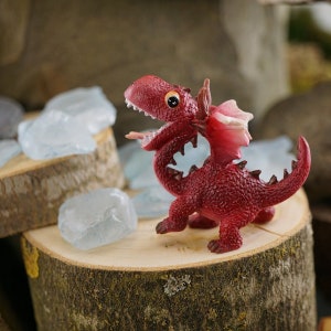 Red Dragon Smiling, Mini Dragon, Miniature Dragon, Mini Red Dragon, Fairy Arden Dragon, Terrarium Dragon, Fairy Garden