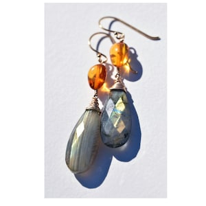 14K Gold Filled Wire, Flashy Labradorite, Baltic Amber Dangle Earrings, Labradorite Dangles, Gold Amber Earrings, Gemstone Dangles