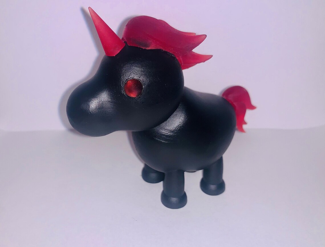 Mega fly ride unicorn