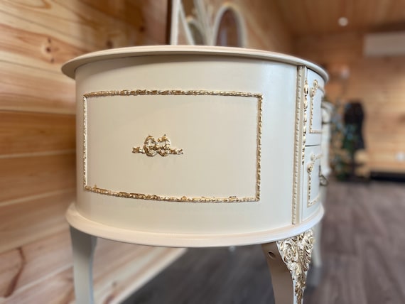 Cream French Style Dressing Table | Louis Furniture