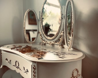 French Style Kidney Shaped Vanity Dressing Table
