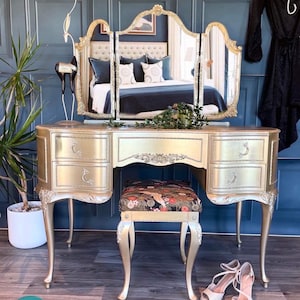 Champagnegouden toilettafel| Olympus kaptafel | Louis-stijl | Op maat gemaakte meubels | Vintage | Sierlijke op maat gemaakte ijdelheid|