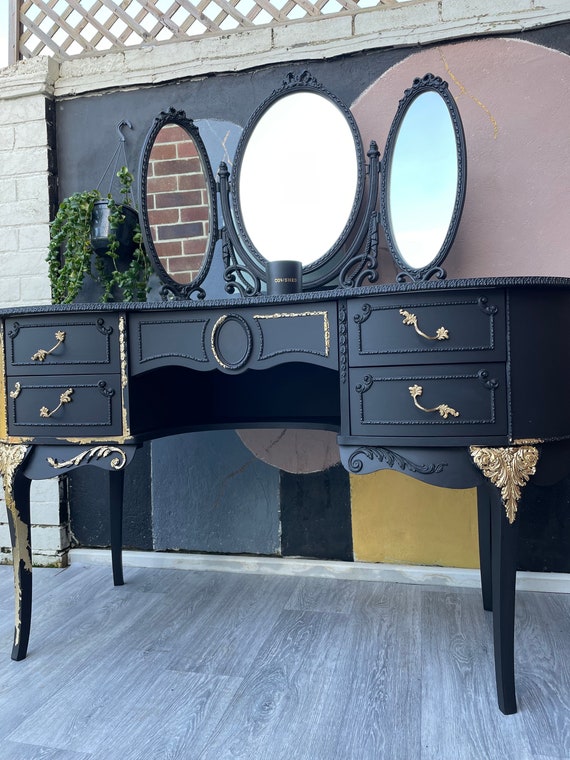 luxury black dressing table 47" Smart Makeup Vanity Retractable Dressing Table with Mirror & Lights