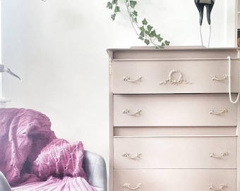 Cômoda estilo francês: cômoda vintage, feita sob encomenda