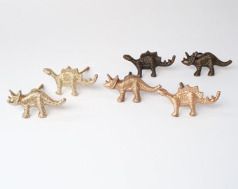 Dinosauriernknauf - Triceratops / Stegosaurus Knauf - Goldener oder Rustikaler Griff - Jurassic Hardware - Kinderzimmer Accessoire