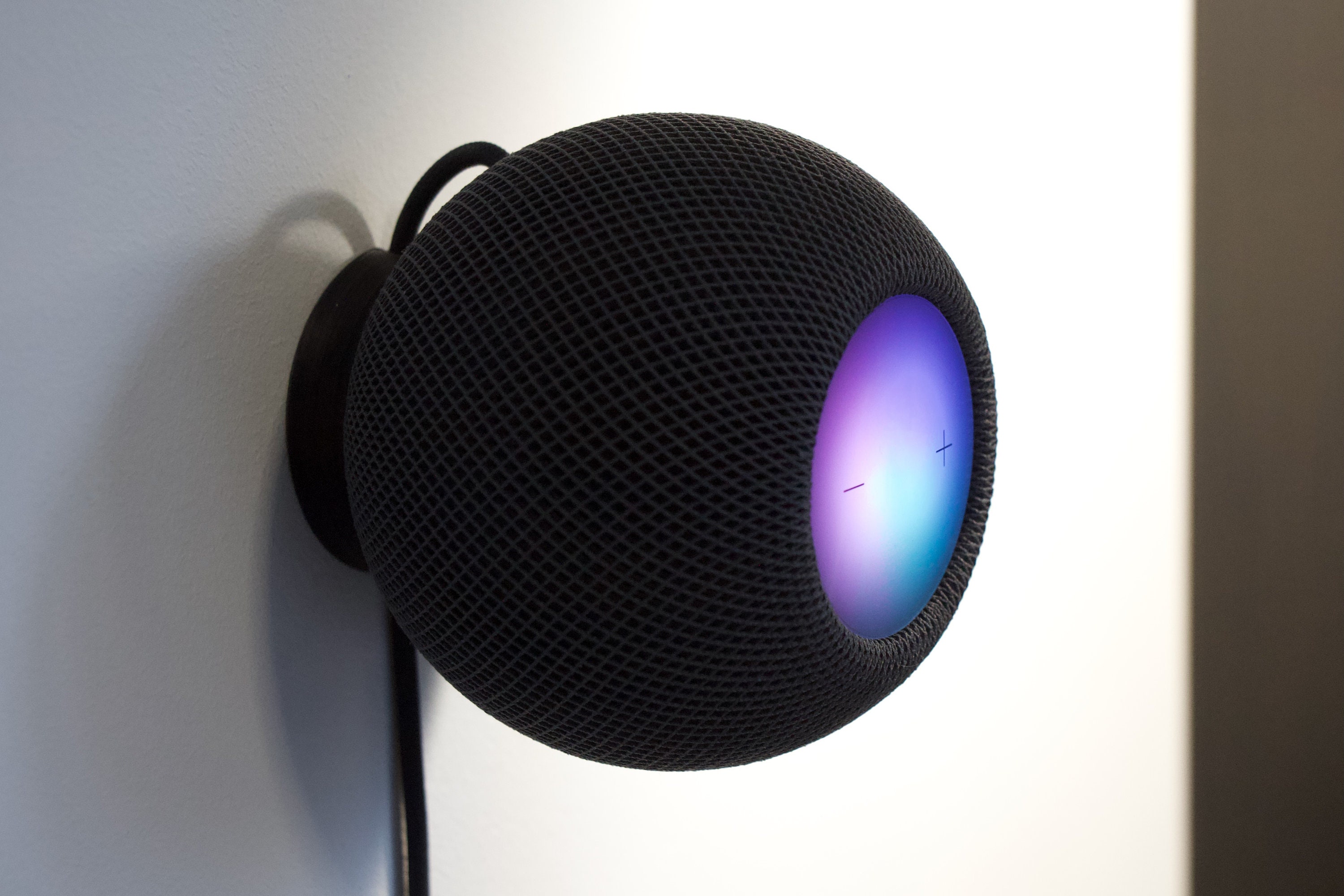 【Apple Pod mini 】ブラック　スタンド付き Amazon.co.jp: HomePod Mini スマートスピーカー 対応 合金