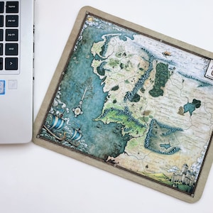 Map of Middle-Earth Mousepads