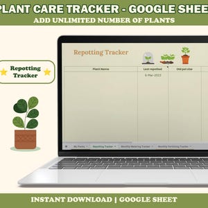 Op de afbeelding: Een laptop toont een spreadsheet voor plantenverzorging. Het scherm toont een "Repotting Tracker" met velden voor plantnaam, laatst verpotte datum en potmaten. Een afbeelding van een plant in een pot staat links.