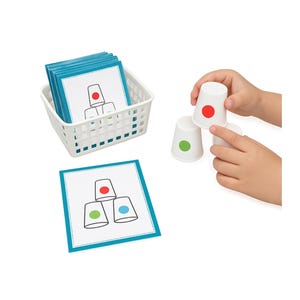 Activité Motricité Fine et Couleurs – Gobelets et Cartes à Reproduire