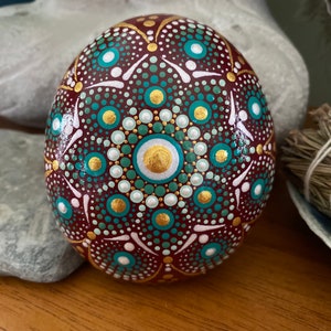 Handbemalter Mandala Stein, Mandala Stein, Einzigartiges Geschenk, Meditation Stein