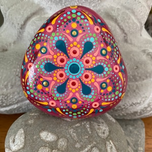 Handbemalter Mandala Stein, Mandala Stein, Einzigartiges Geschenk, Meditation Stein