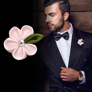 Buttonhole Flower &quot;Light Pink&quot; Buttonhole Flower // Boutonniere // Corsage // Lapel Jewelry