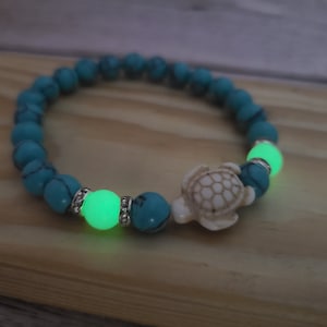 Beaded turtle Glow in the Dark Bracelet, turtle Bracelet Glow in the Dark Bracelets Bulk, Beach Necklace, Beach Jewelry
