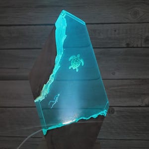 Sea Turtle Epoxy Resin Night Light: Diver Ocean Lamp