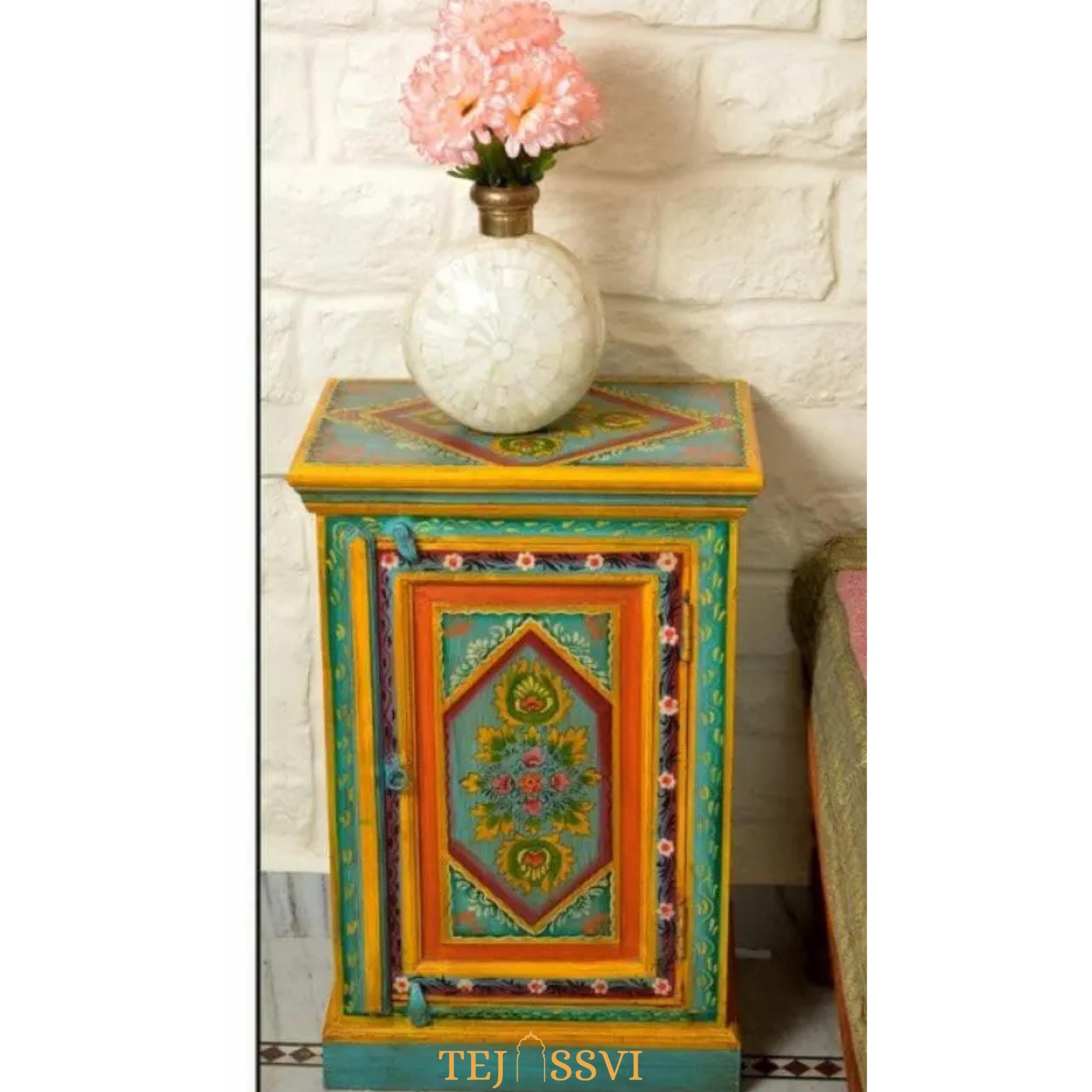 Meuble floral indien peint à la main : table d'appoint en bois de manguier