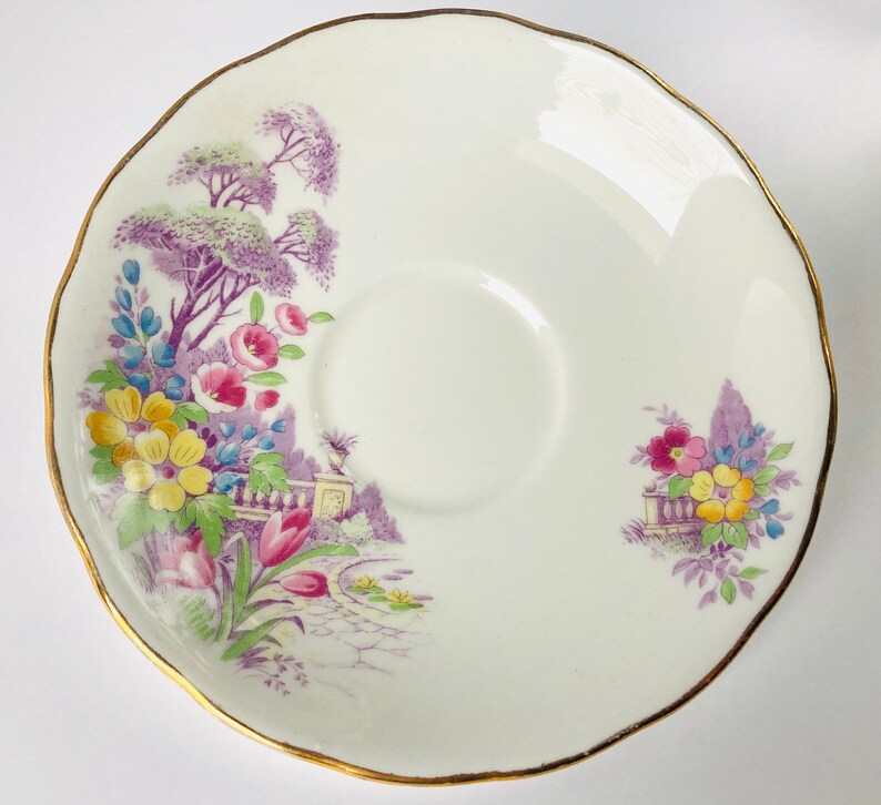 Colclough Garden Scene Tea Cup /& Saucer Set