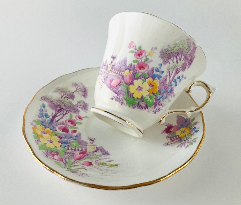 Colclough Garden Scene Tea Cup /& Saucer Set
