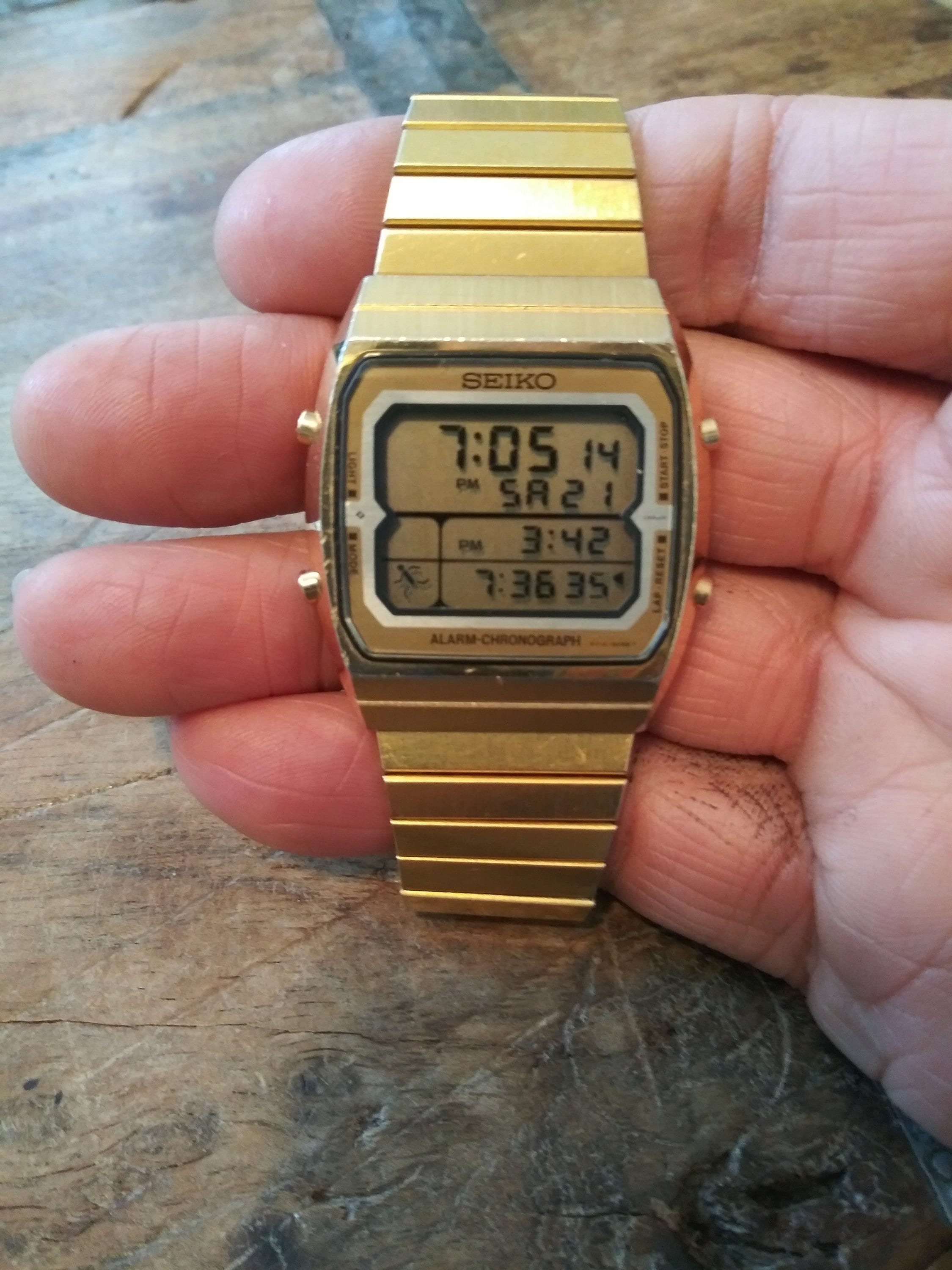Vintage 1983 Seiko A714-5059 Running Man Gold Tone Digital LCD - Etsy