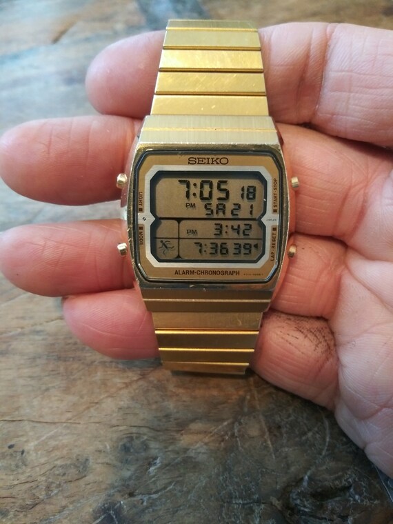 Vintage 1983 Seiko A714-5059 Running Man Gold Tone Digital LCD | Etsy UK